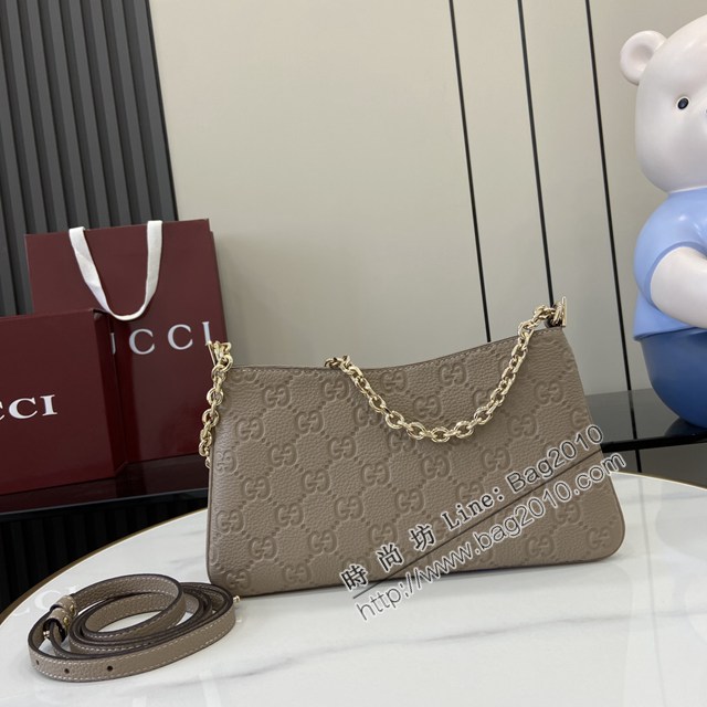 Gucci專櫃古馳最新款Emblem系列小號肩背包鏈條斜挎包 jh2469型號：815277